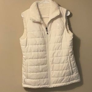 The North Face women’s reversible vest, white, size medium, like new condition